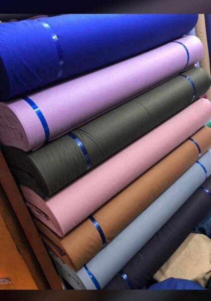 Tissu en détails pour pantalon