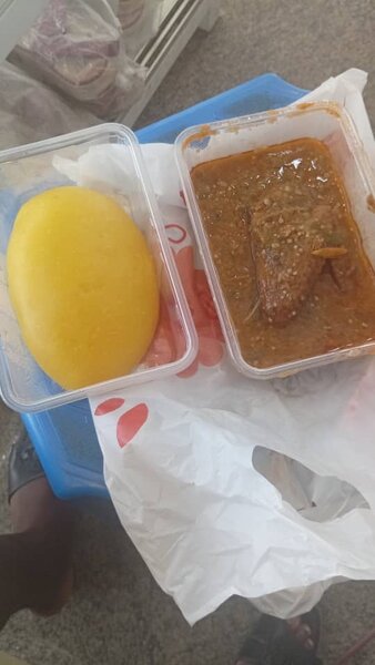 Plat de Semoule et Sauce