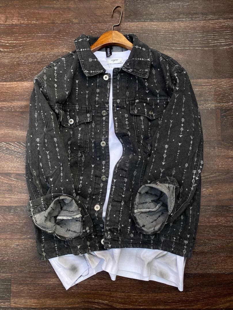 Veste en jean noire délavée