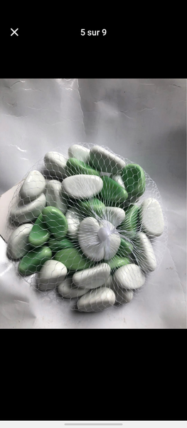 Pierres décoratives colorées