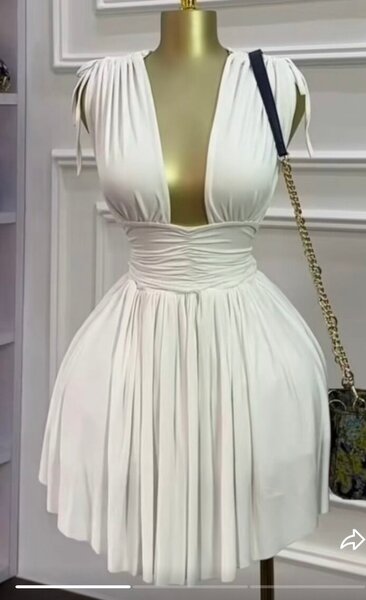 Robe blanche élégante