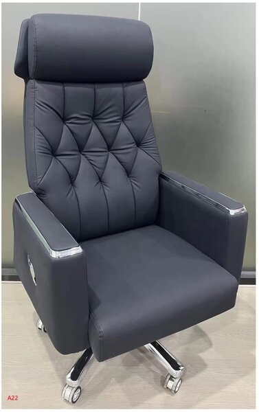 Fauteuil de bureau noir en cuir