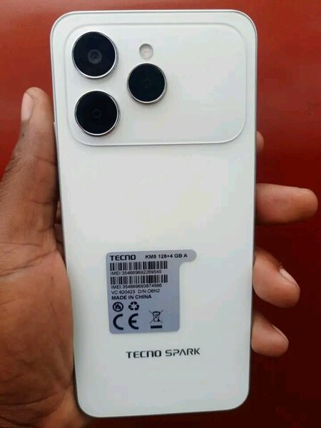 Tecno Spark 128GB Blanc