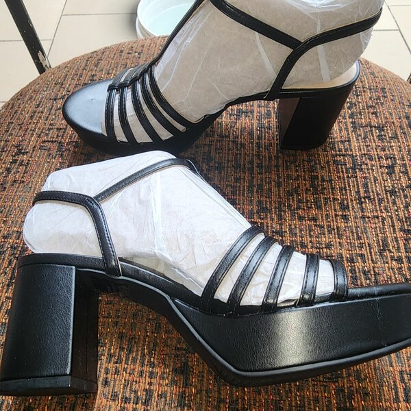 Sandales à talons élégantes