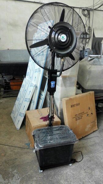 Ventilateur sur pied robuste