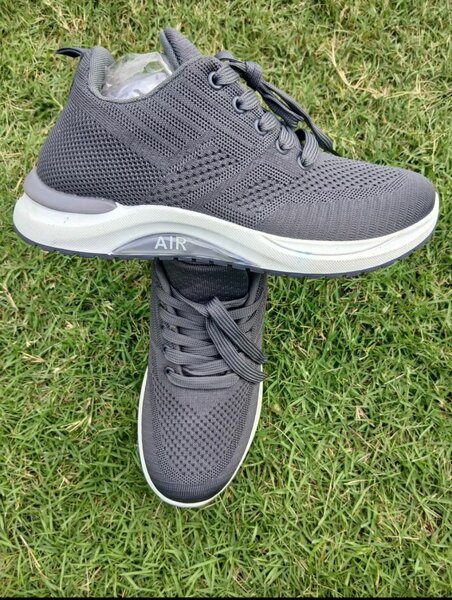 Chaussures de sport modernes