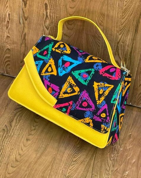 Sac à main coloré chic