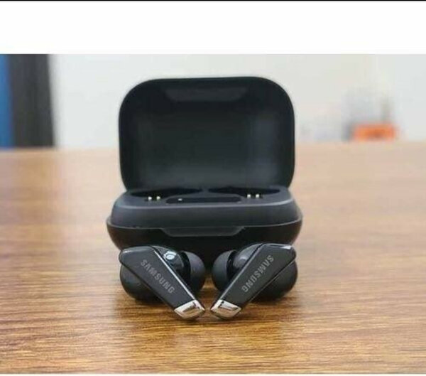 Samsung Wireless Earbuds