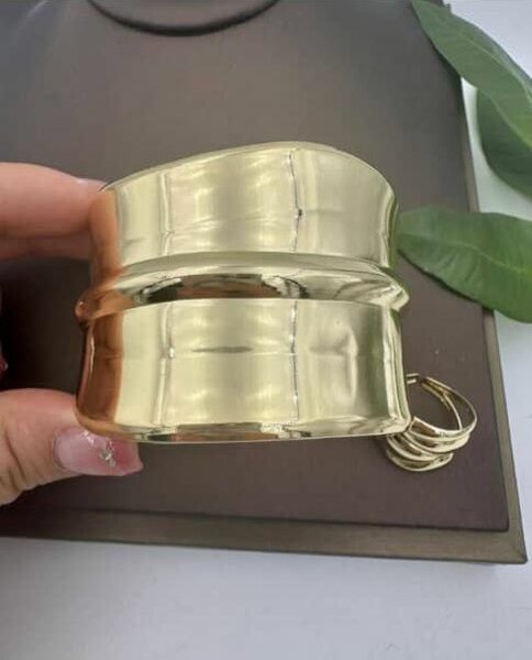 Bracelet manchette doré brillant