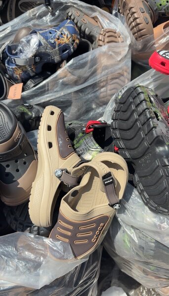 Sandales légères en caoutchouc