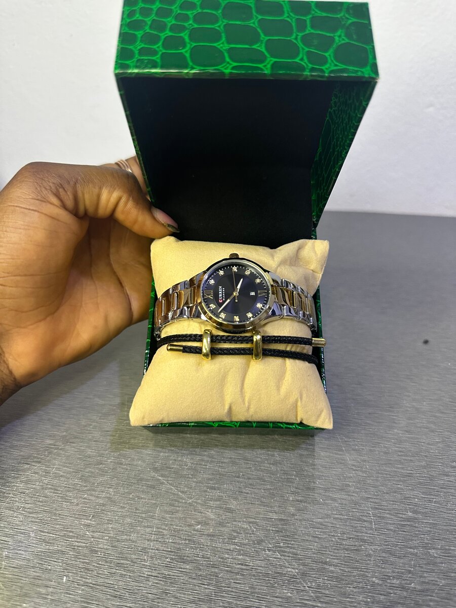 Montre élégante en acier inoxydable