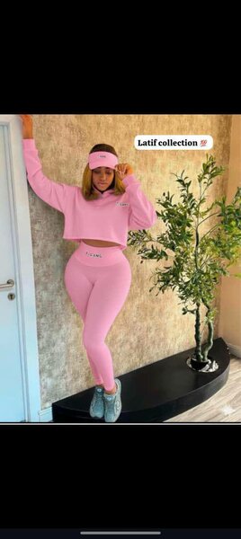 Ensemble de sortie rose