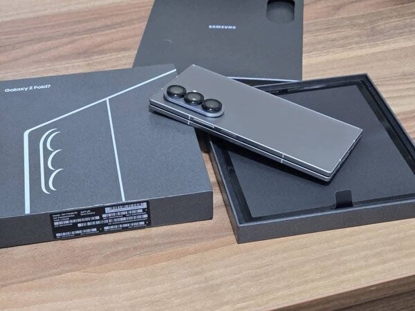 Samsung Galaxy Z Fold2