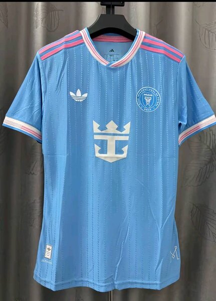Maillot de sport bleu Adidas