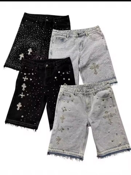 Shorts en denim à cristaux