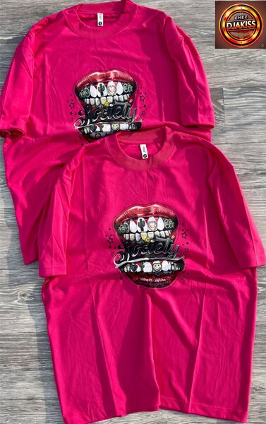 T-shirts graphiques Roses Unisexes