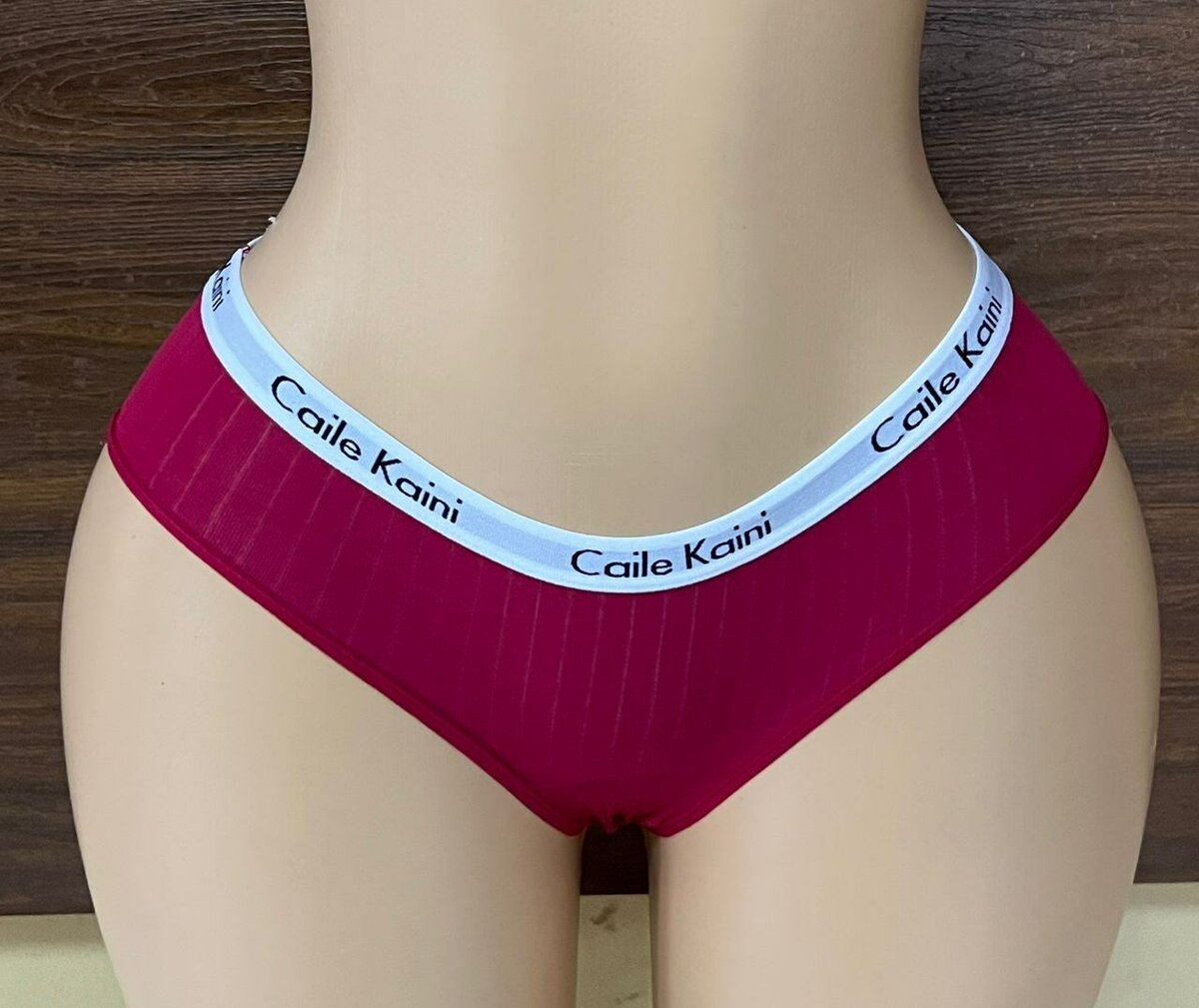 Culottes en dentelle et coton