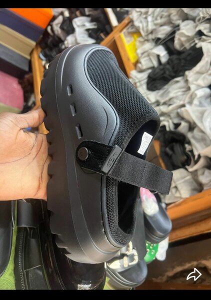 Sandales en caoutchouc confortables