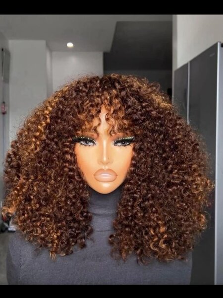 Perruque Bouclée Châtain