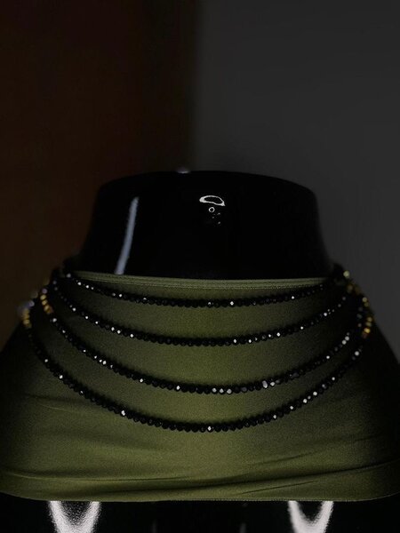 Collier multi-rangs perles noires