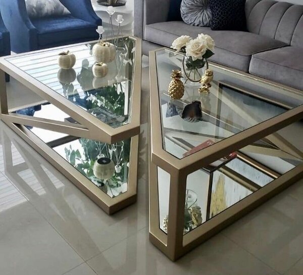 Tables basses en miroir