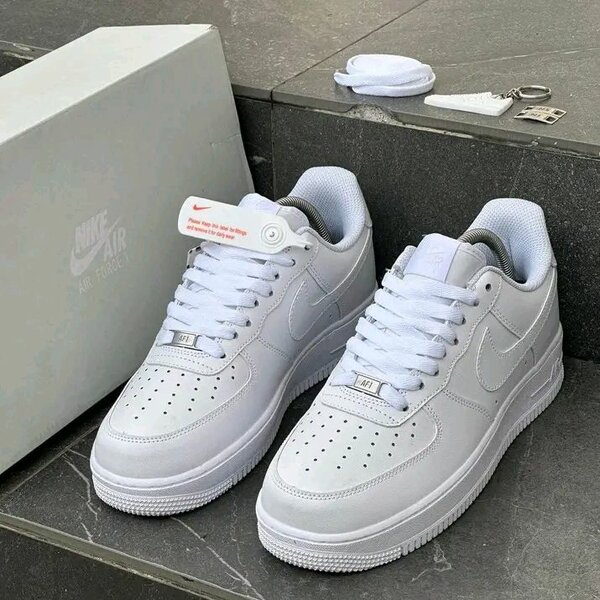 Baskets blanches classiques homme