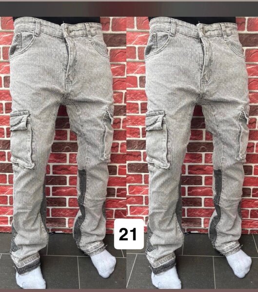 Jeans cargo en denim gris