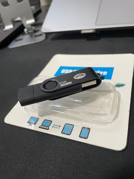 Clé USB 16 Go pivotante