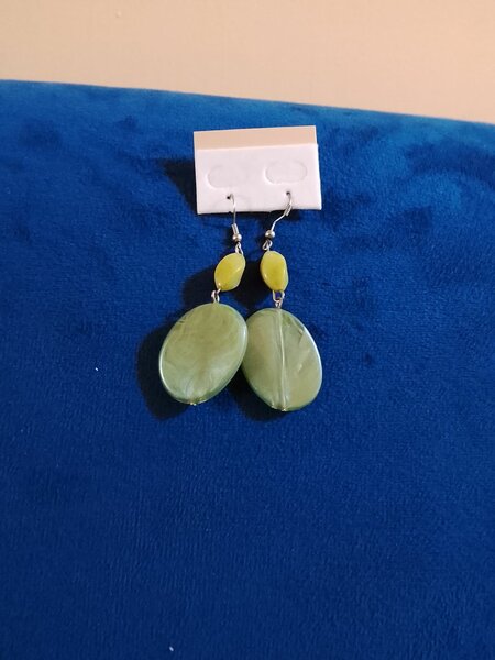 Boucles d'oreilles vertes en pierre