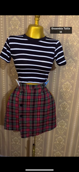 Ensemble rayé et écossais