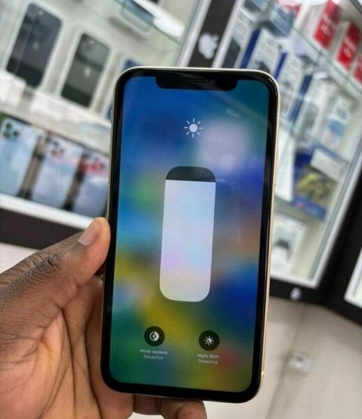 iPhone 11 Reconditionné - Jaune