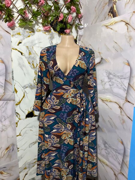 Robe longue élégante à motif floral