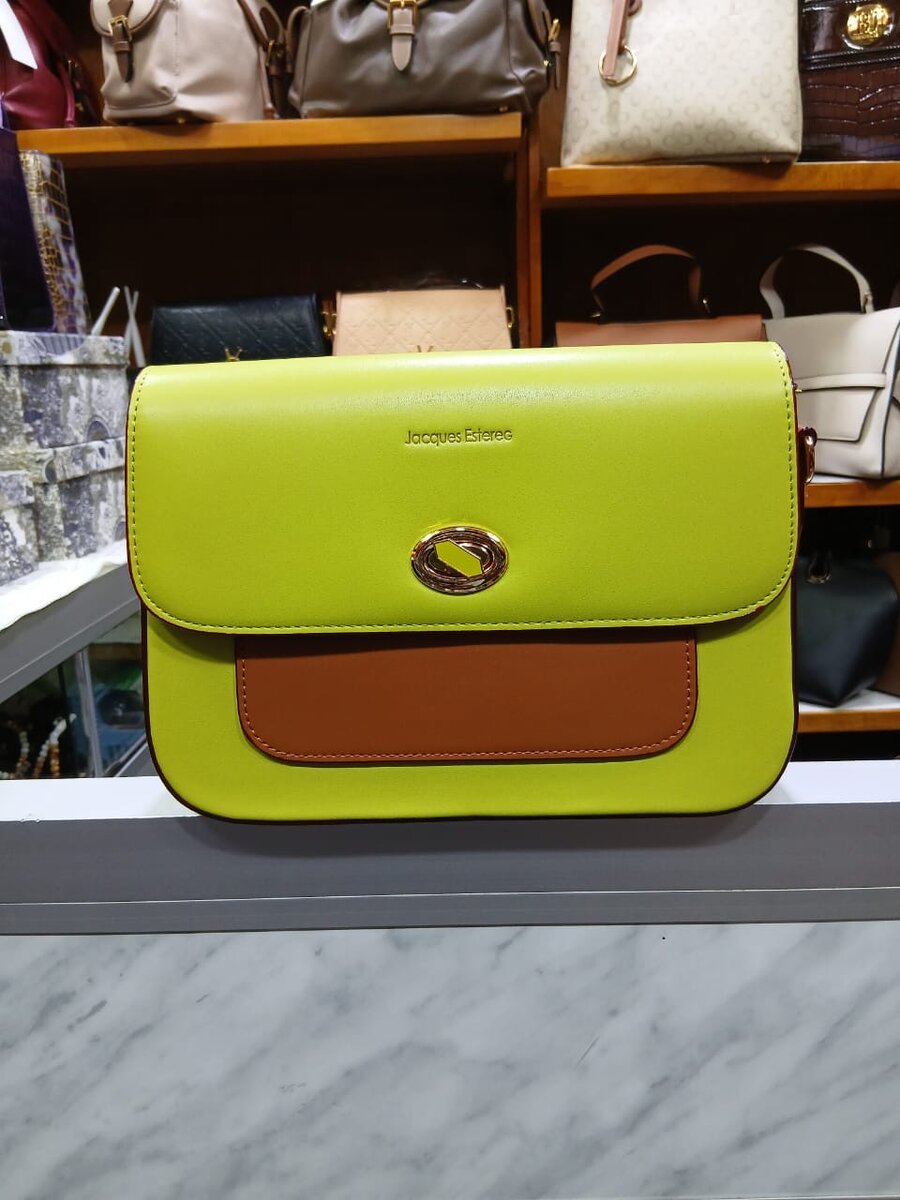 Sac à main coloré élégant