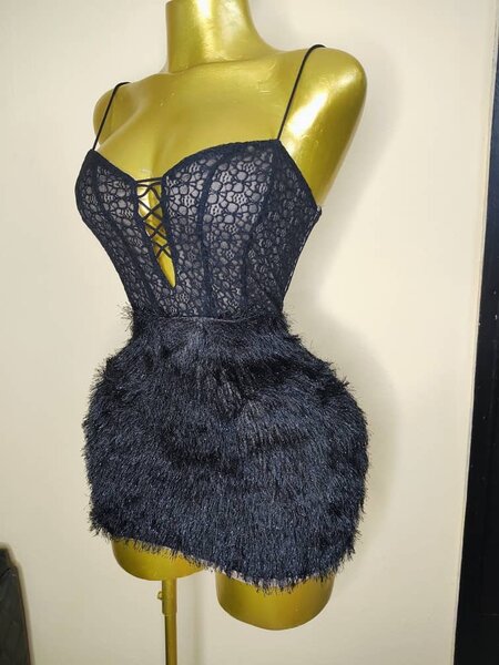 Robe élégante en dentelle noire