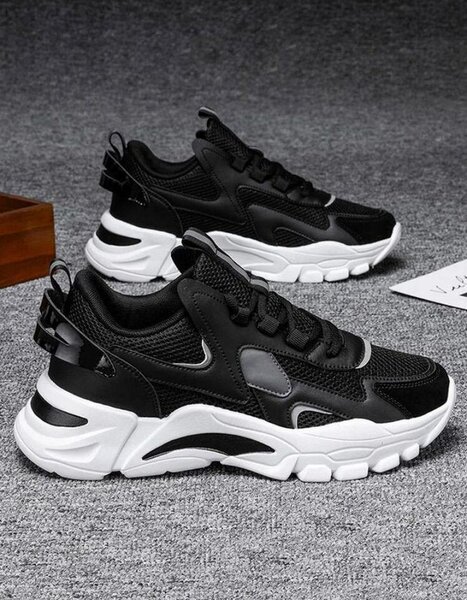 Chaussures sportives noir et blanc