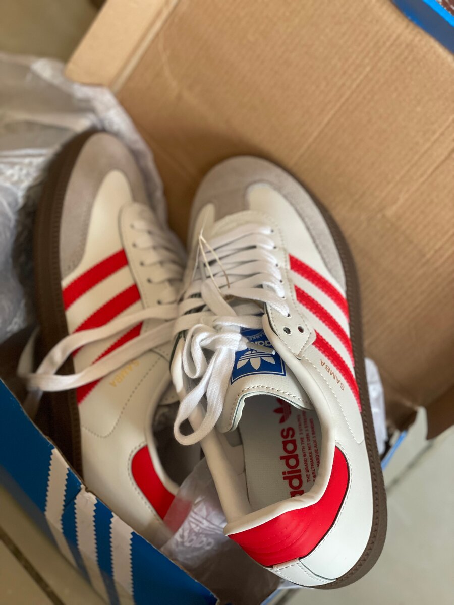 Adidas Sneakers Blanc et Rouge
