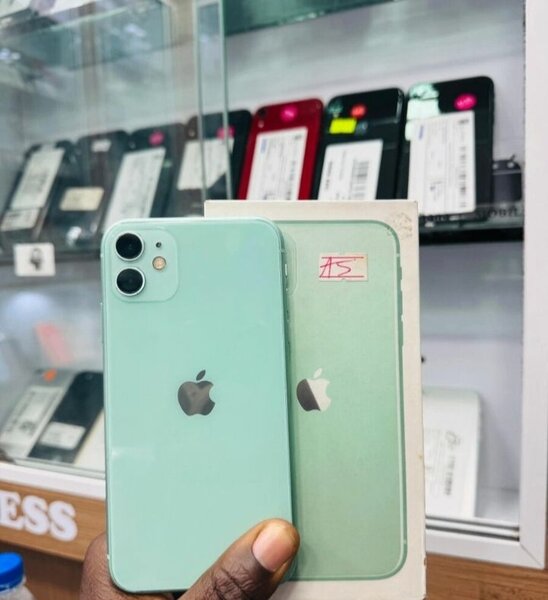 iPhone 12 simple casi neuf