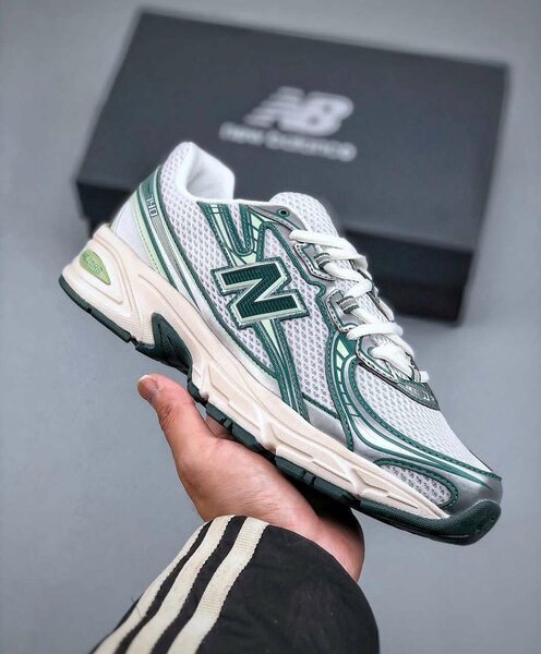 New Balance740 vert