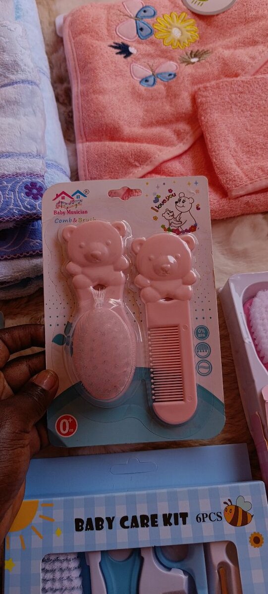 Ensemble brosse et peigne pour bébé