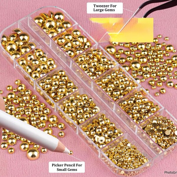 Perles dorées pour nail art