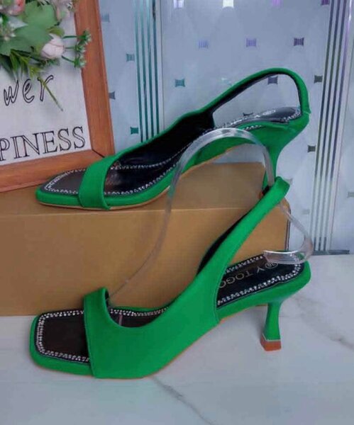 Sandales à talons hauts pour femme