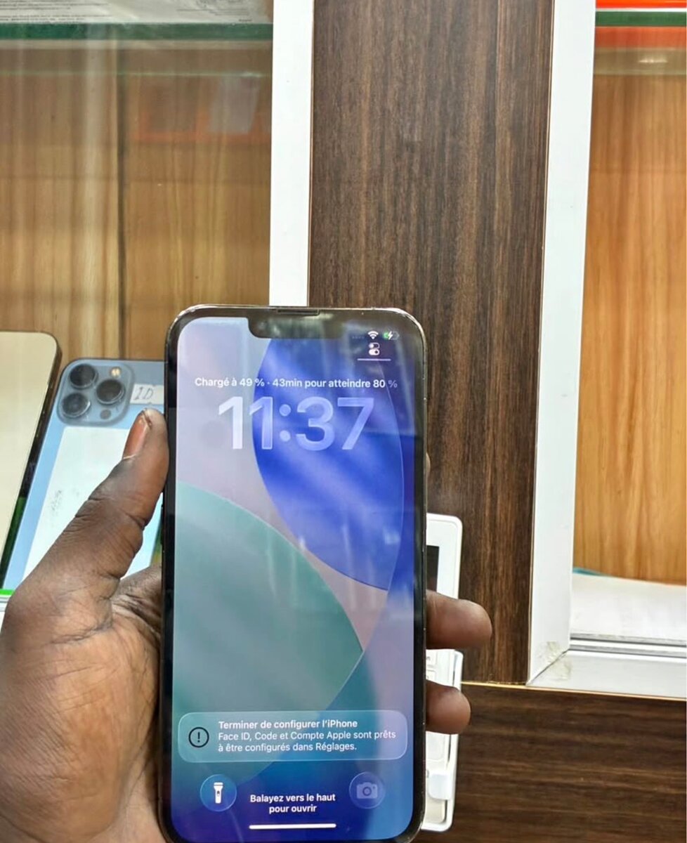 iPhone 13 Pro - Téléphone Appl