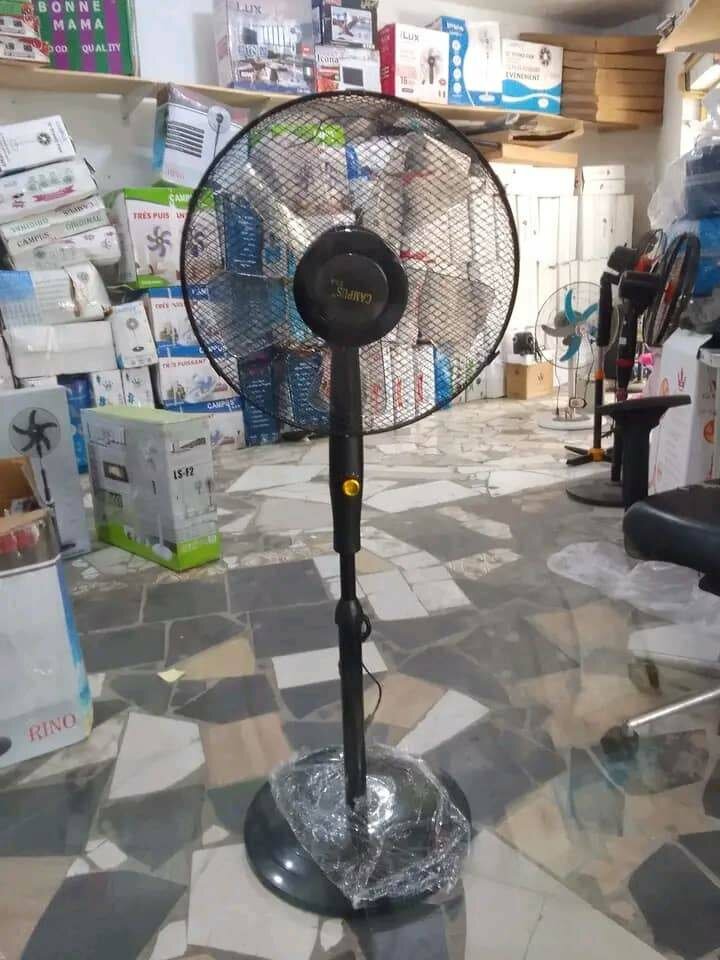 Ventilateur sur pied moderne