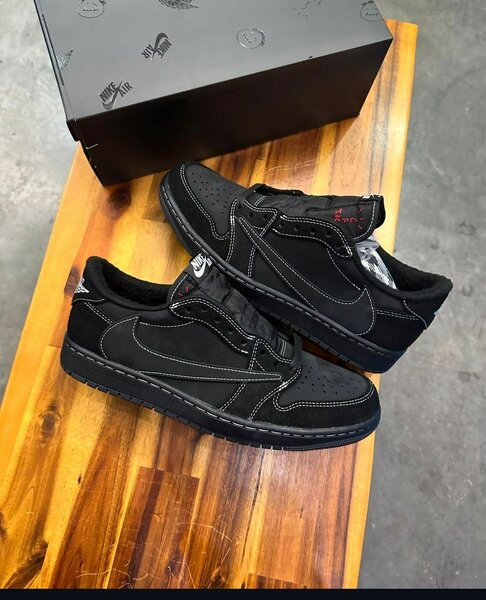 Baskets noires en daim élégantes