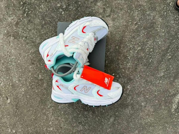 Chaussures New Balance 327 blanches