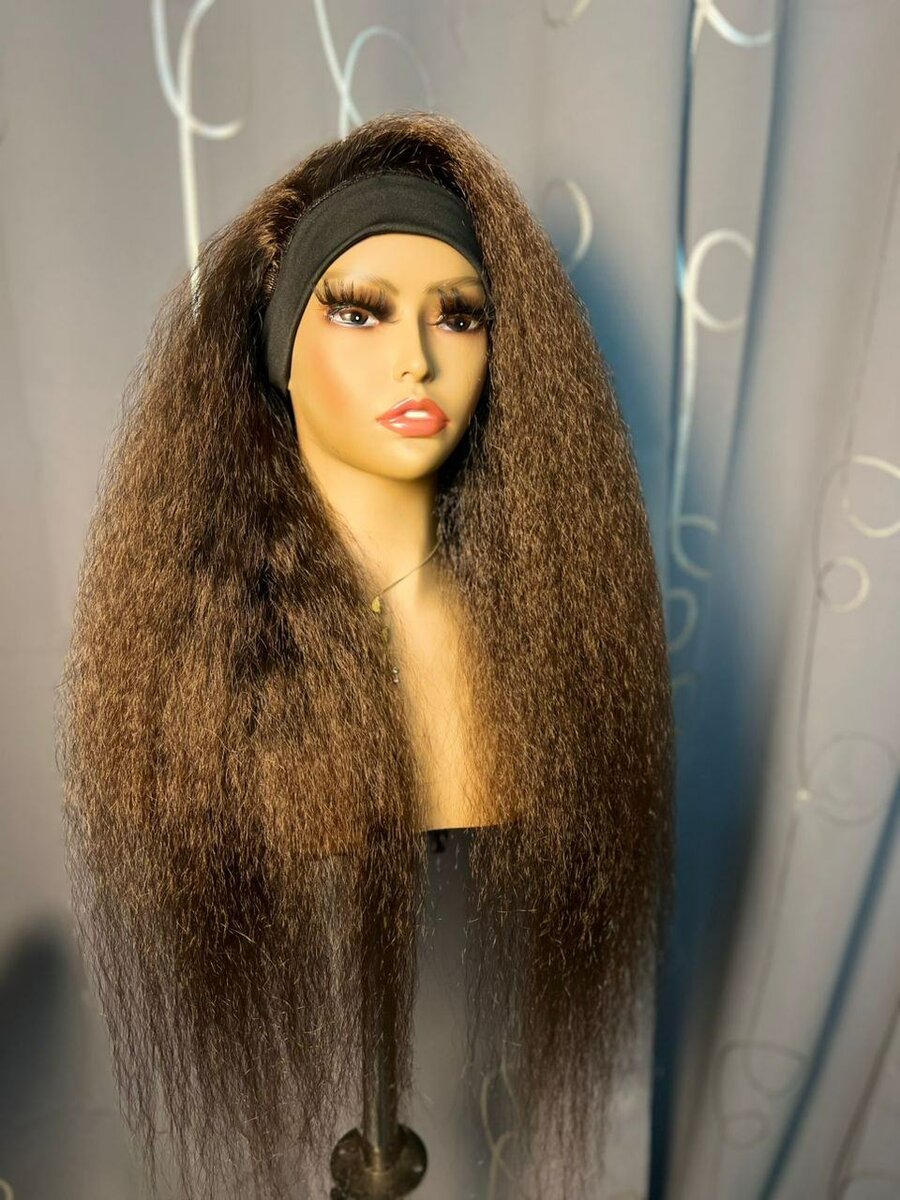 Perruque longue brune naturelle