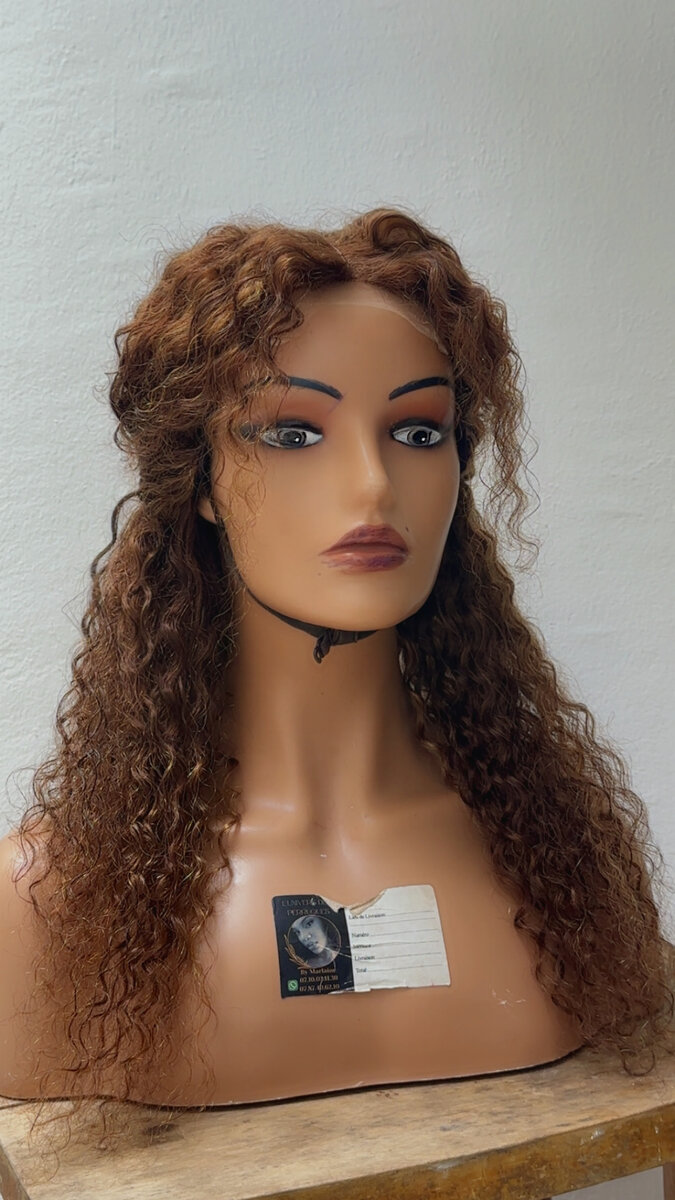Perruque Bouclée naturelle T26