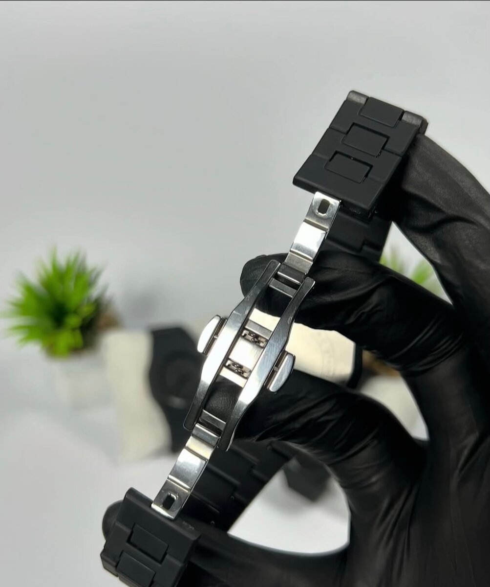 Montre en Acier Noir Chic