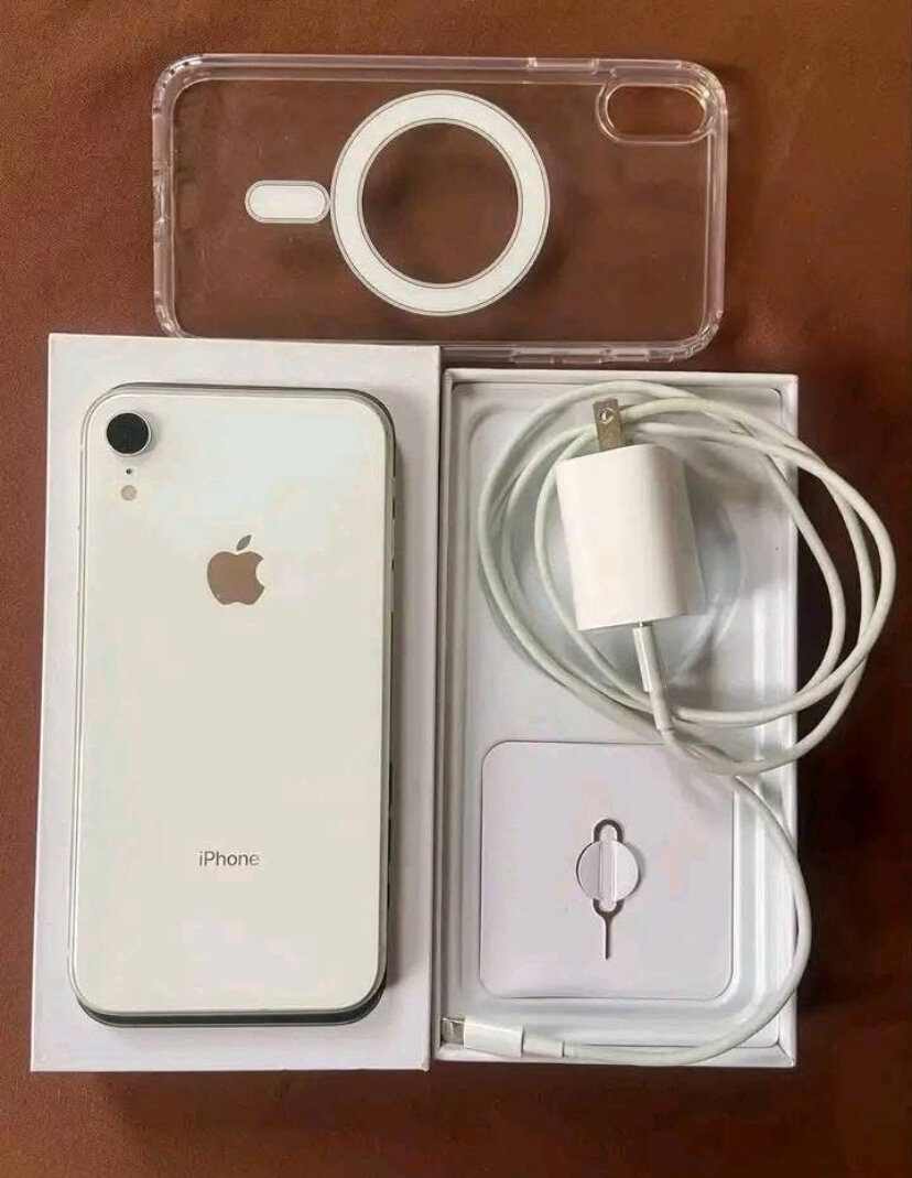 iPhone XR Blanc avec Accessoires