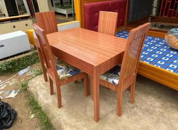 Ensemble Table et Chaises